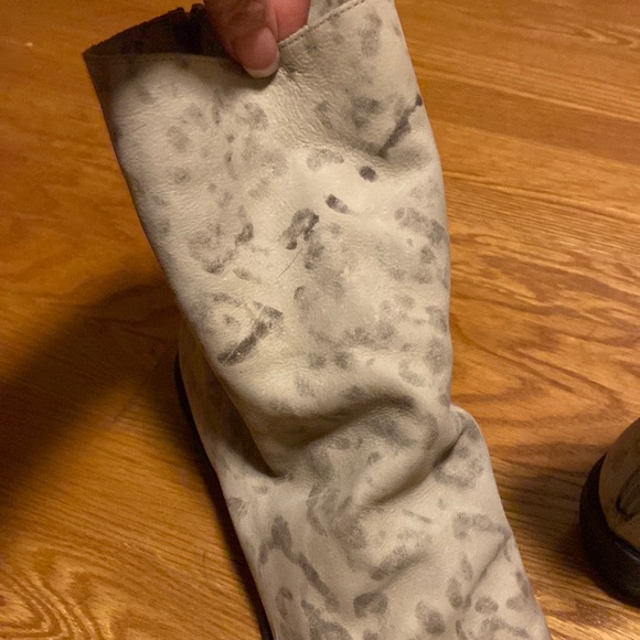 Matisse Eastside bootie size 10 leather back zip snow leopard pattern gray/white - Picture 5 of 14